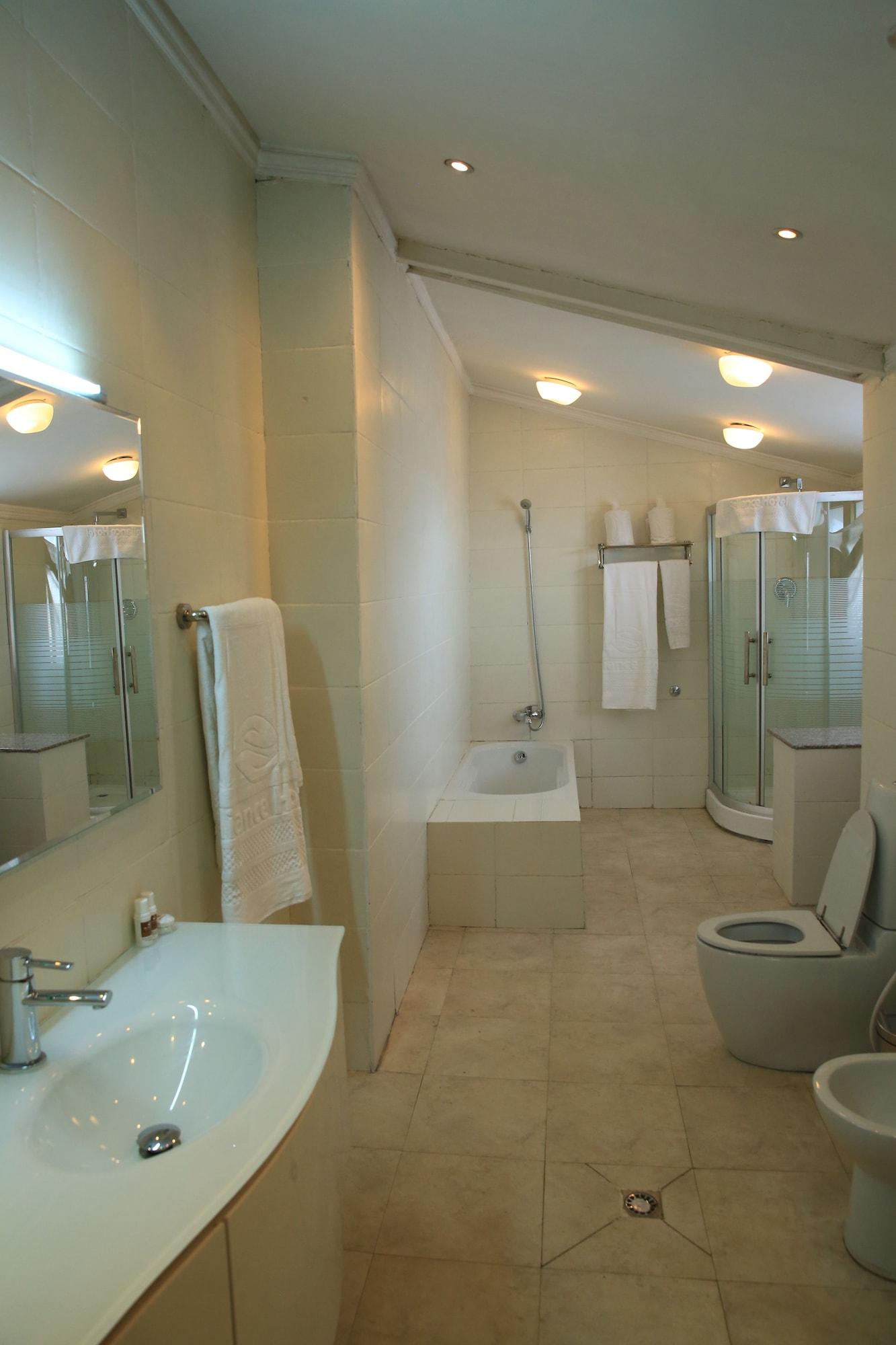 Reliance Hotel Apartment Addis Abeba Esterno foto