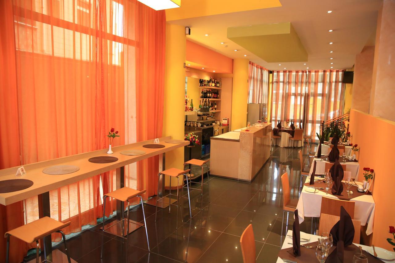 Reliance Hotel Apartment Addis Abeba Esterno foto